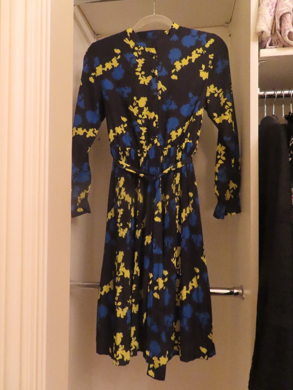Paisley Teen Girls Size 16 Black Floral Pleated Dress with Matching Tie Belt
